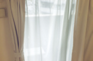 カーテンの画像